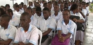 Accident au lycée Paul Emane Eyeghe d’Oloumi : un élève grièvement blessé