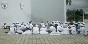 Des femmes font un Sit-in à Libreville pour dénoncer la destruction d’un temple d’un rite traditionnel
