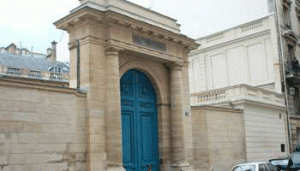 Gabon : à qui appartient l’hôtel  de la rue de l’Université ?