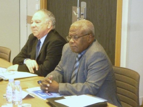 Le Dr . Georges Katsanis et le Pr. Donatien Mavoungou