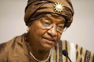 Présidentielle au Liberia: tension entre la présidente Sirleaf et son rival
